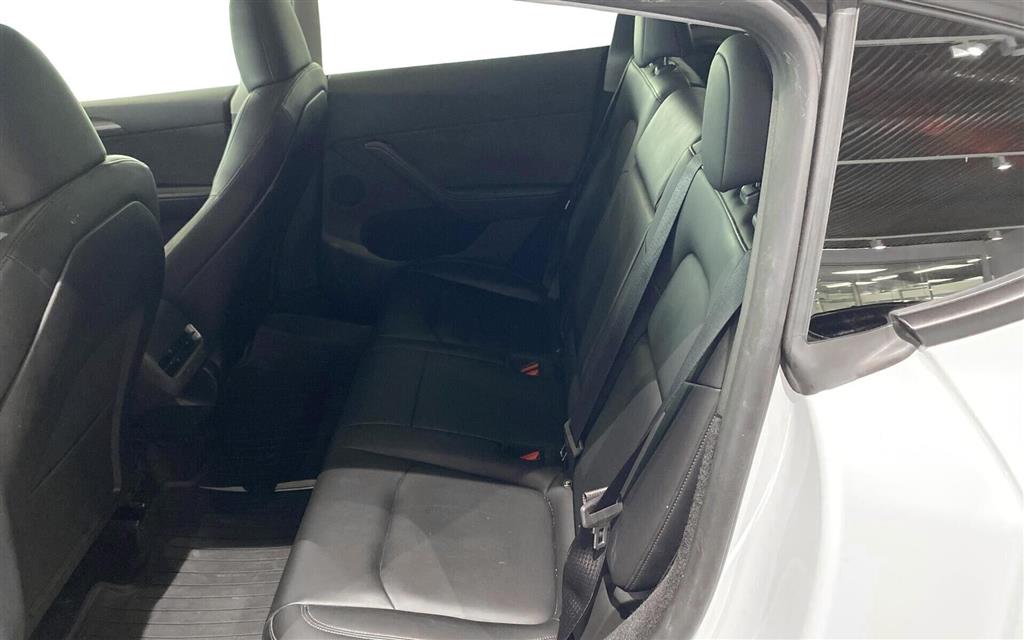 Tesla Model Y EL RWD 299HK 5d Aut. - Image 10