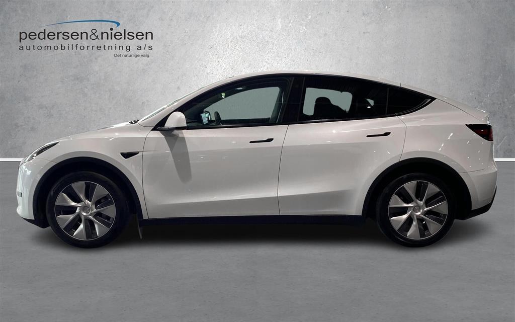 Tesla Model Y EL RWD 299HK 5d Aut. - Image 2