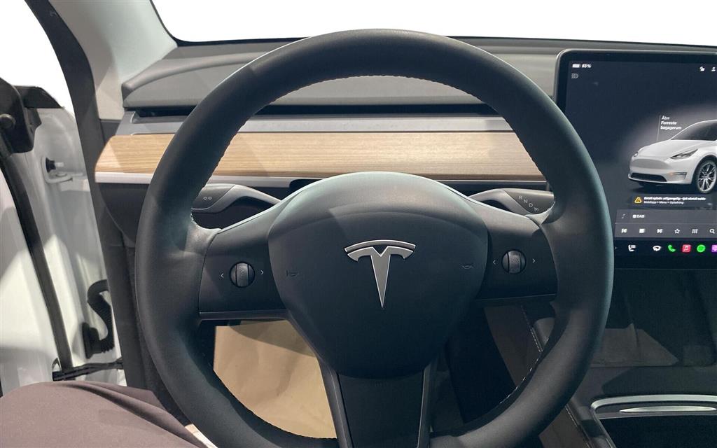 Tesla Model Y EL RWD 299HK 5d Aut. - Image 12