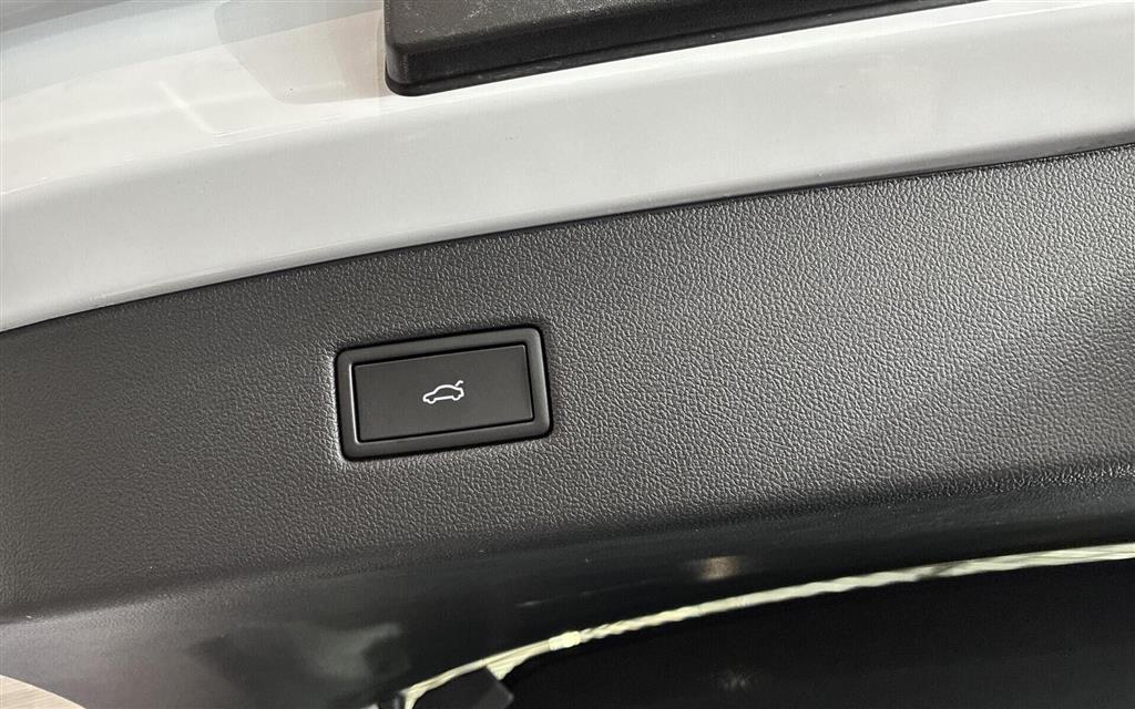 Ford Capri EL UR Select 286HK 5d Aut. - Image 18