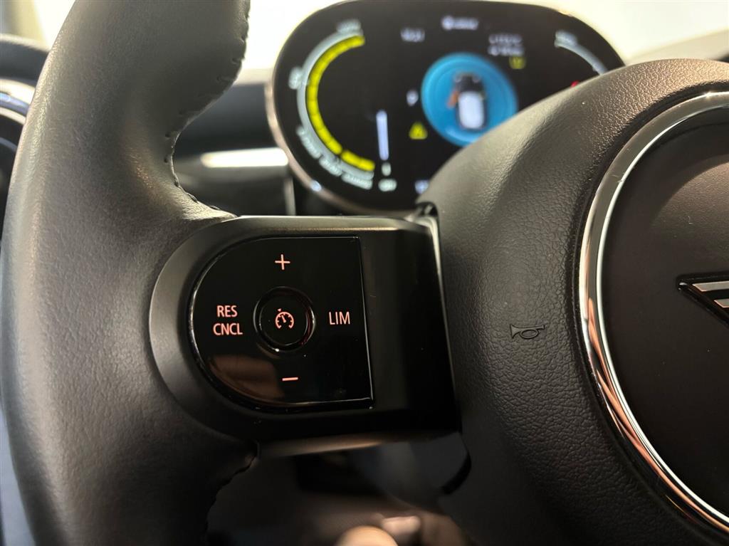 Mini Cooper SE EL Essential 184HK 3d Aut. - Image 6