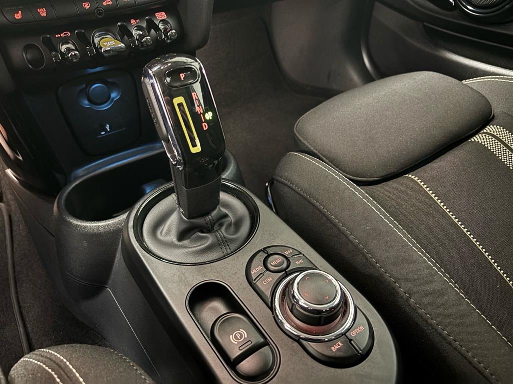 Mini Cooper SE EL Essential 184HK 3d Aut. - Image 13