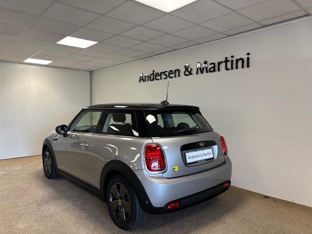 Mini Cooper SE EL Essential 184HK 3d Aut. - Image 3