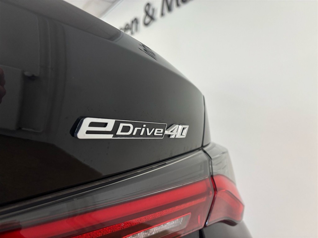 BMW i4 eDrive40 Gran Coupé EL 340HK 5d Aut. - Image 4