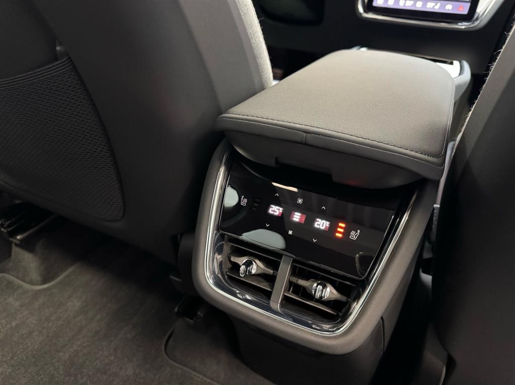 Volvo EX90 Twin Ultra AWD 408HK 5d Aut. - Image 11