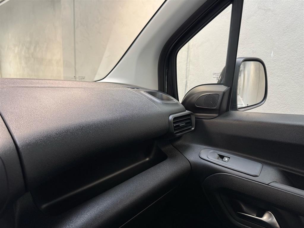 Citroën e-Berlingo EL Impress 136HK Aut. - Image 19