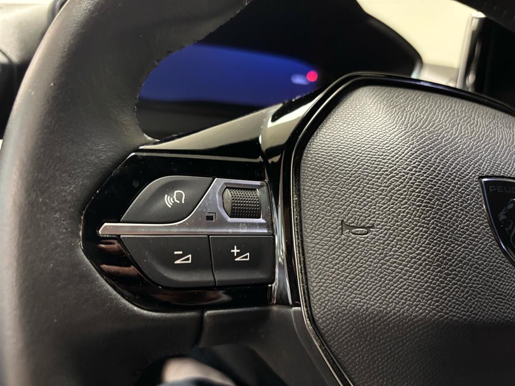 Peugeot e-2008 EL Allure 156HK 5d Aut. - Image 9