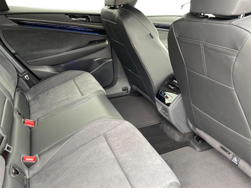 VW ID.7 Tourer EL Pro S 286HK Stc Aut. - Image 12