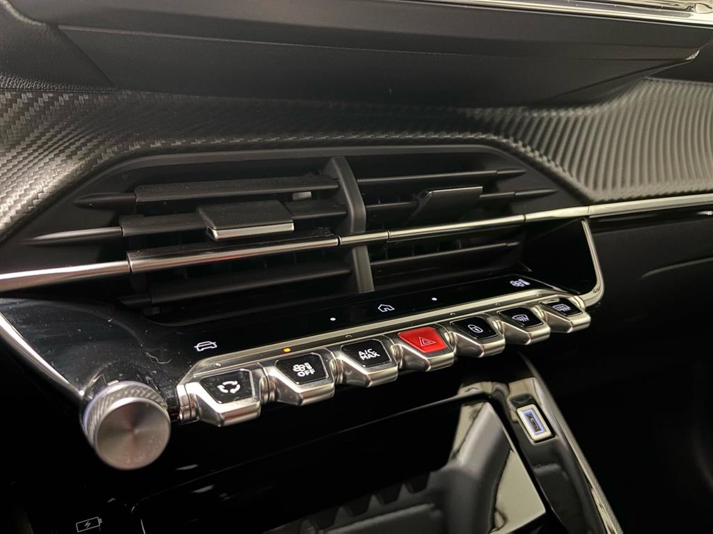 Peugeot e-208 EL Allure 156HK 5d Aut. - Image 17
