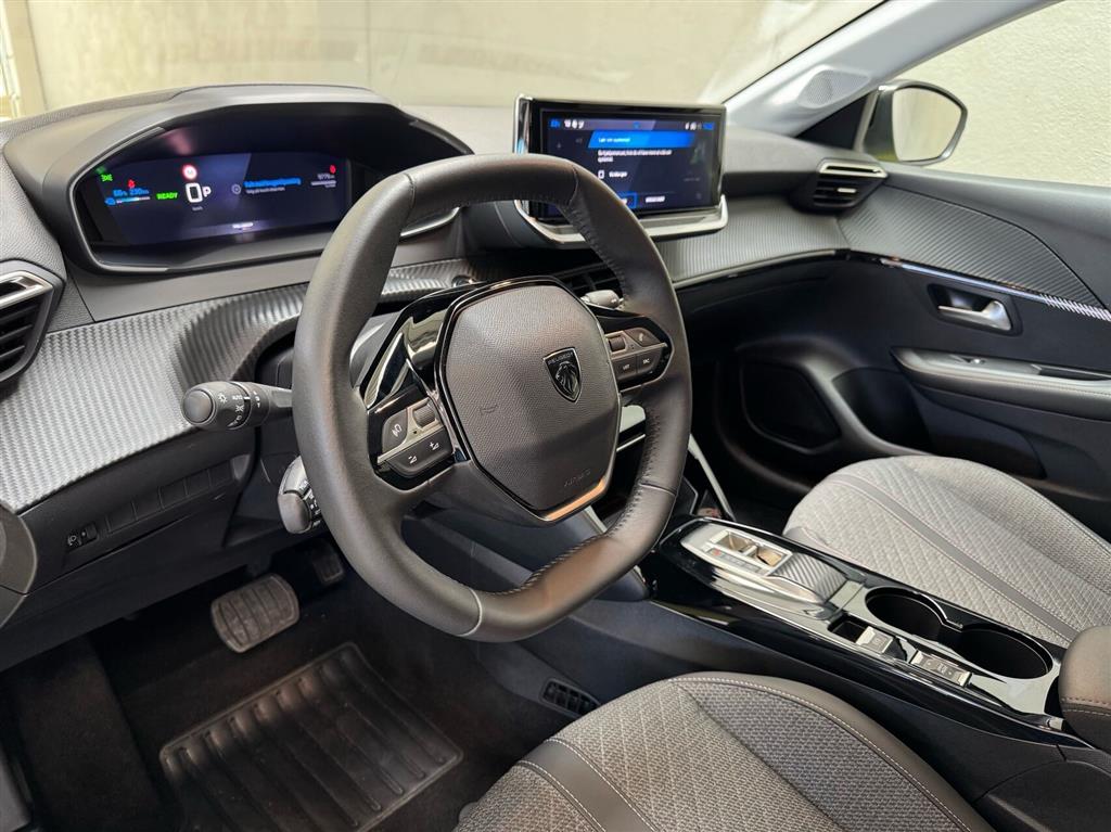 Peugeot e-208 EL Allure 156HK 5d Aut. - Image 12