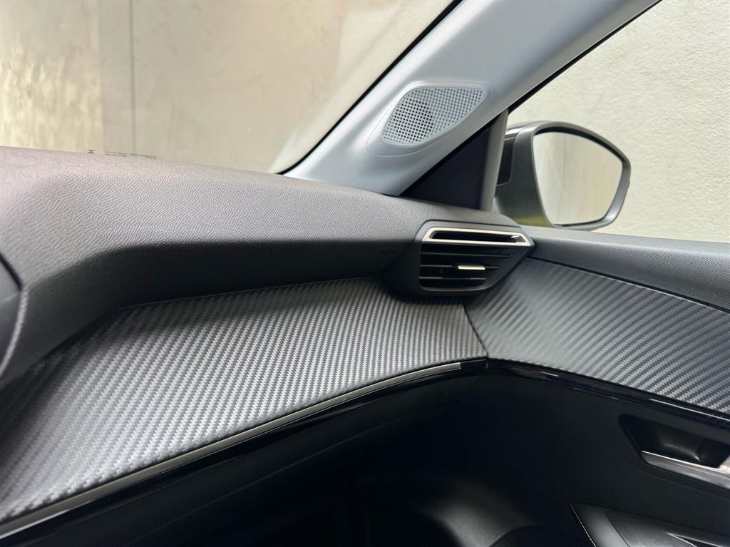 Peugeot e-208 EL Allure 156HK 5d Aut. - Image 18