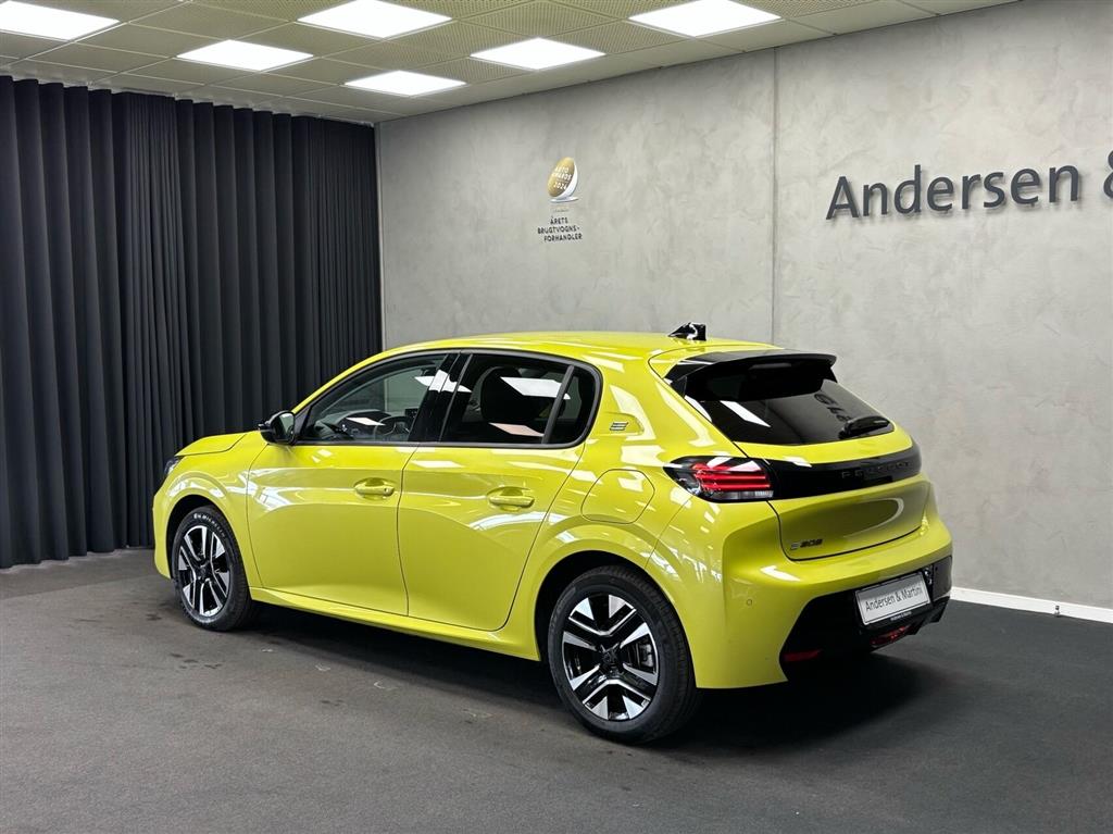 Peugeot e-208 EL Allure 156HK 5d Aut. - Image 3