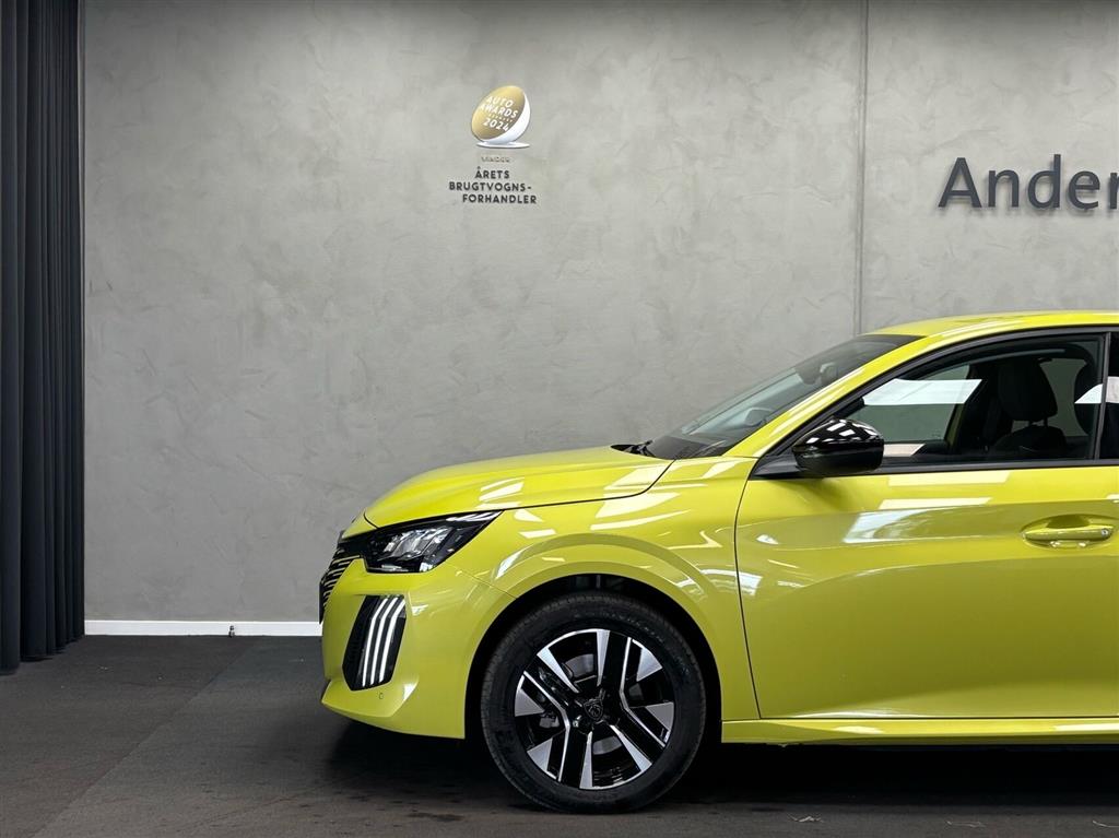 Peugeot e-208 EL Allure 156HK 5d Aut. - Image 4