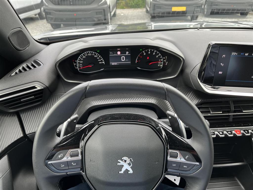 Peugeot 2008 1,2 PureTech Active Pack EAT8 130HK 5d 8g Aut. - Image 8
