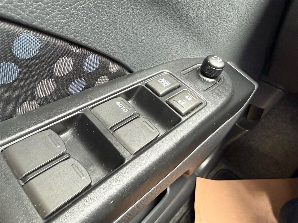 Suzuki Celerio 1,0 Dualjet 12V Exclusive 68HK 5d - Image 11