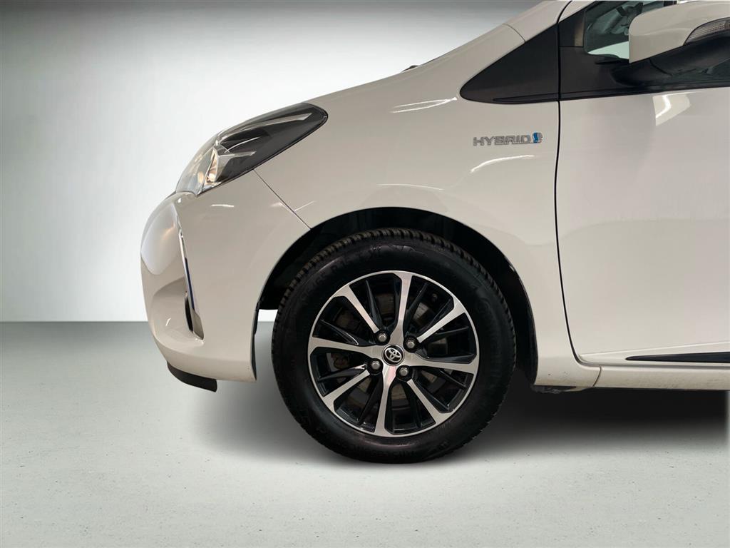 Toyota Yaris 1,5 Hybrid H2 Premium E-CVT 100HK 5d Trinl. Gear - Image 6
