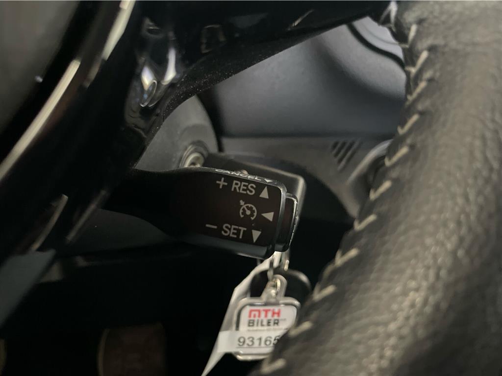 Toyota Yaris 1,5 Hybrid H2 Premium E-CVT 100HK 5d Trinl. Gear - Image 11