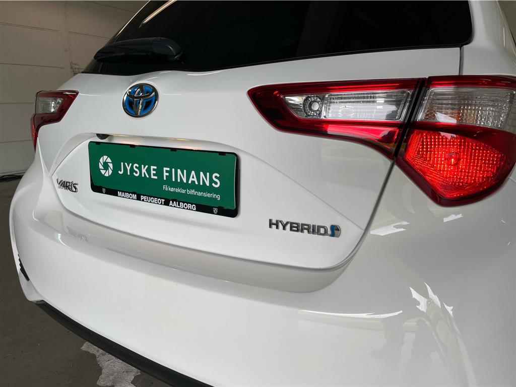 Toyota Yaris 1,5 Hybrid H2 Premium E-CVT 100HK 5d Trinl. Gear - Image 12