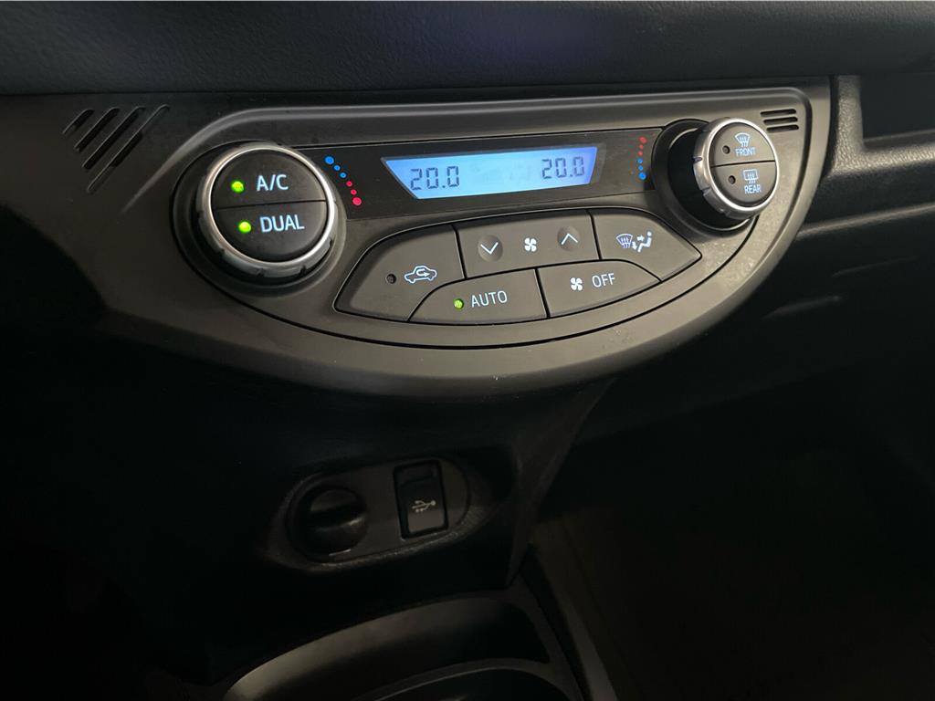 Toyota Yaris 1,5 Hybrid H2 Premium E-CVT 100HK 5d Trinl. Gear - Image 13