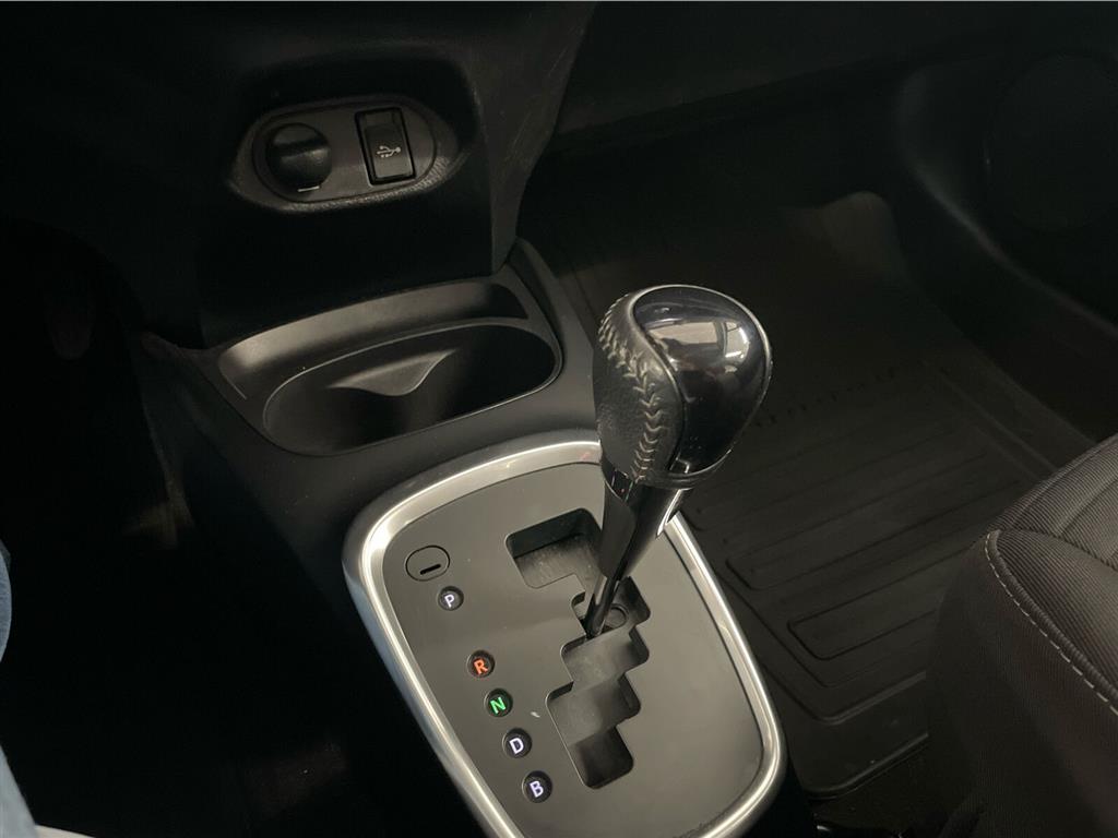 Toyota Yaris 1,5 Hybrid H2 Premium E-CVT 100HK 5d Trinl. Gear - Image 14