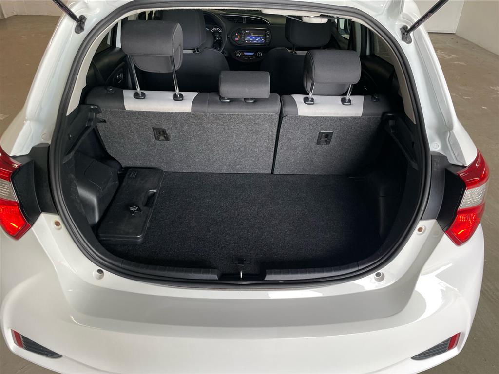 Toyota Yaris 1,5 Hybrid H2 Premium E-CVT 100HK 5d Trinl. Gear - Image 20