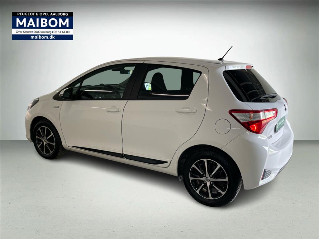 Toyota Yaris 1,5 Hybrid H2 Premium E-CVT 100HK 5d Trinl. Gear - Image 3