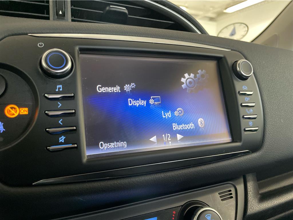 Toyota Yaris 1,5 Hybrid H2 Premium E-CVT 100HK 5d Trinl. Gear - Image 26