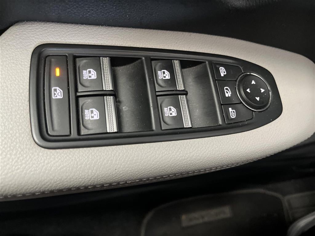 Renault Mégane E-TECH Iconic 220HK 5d Aut. - Image 15