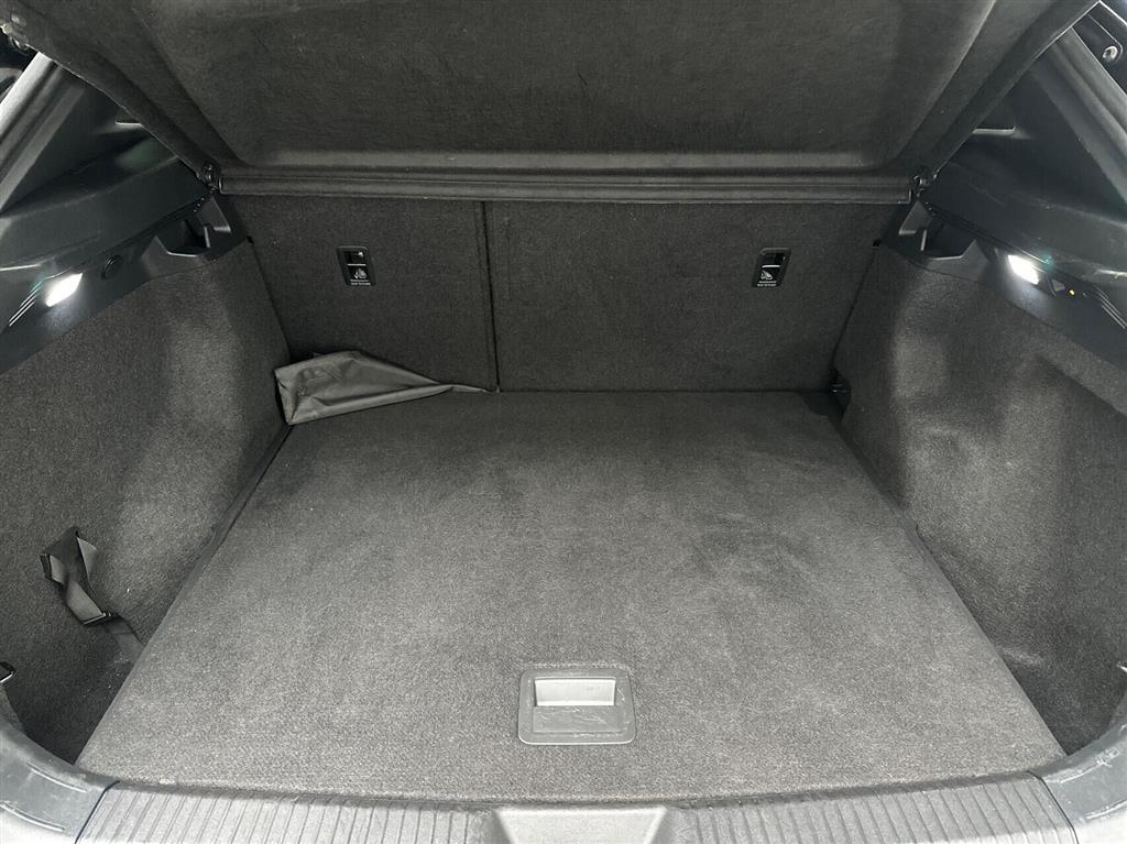 VW ID.4 EL Pro Performance 204HK 5d Aut. - Image 13