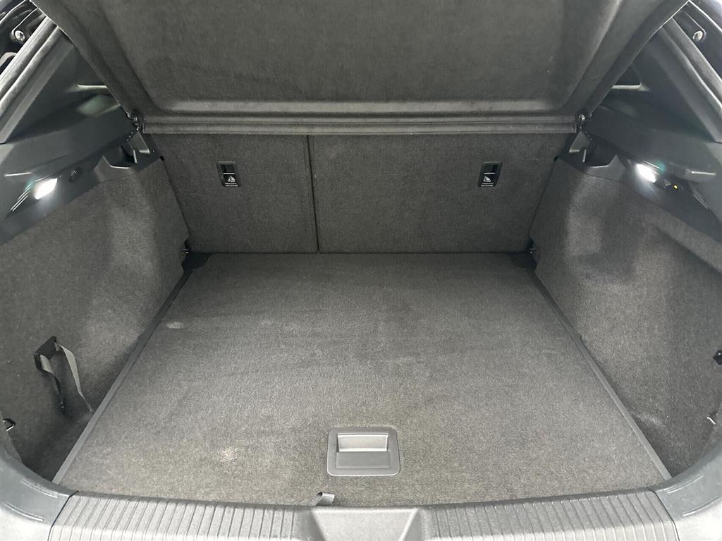 VW ID.4 EL Pro Performance 204HK 5d Aut. - Image 14