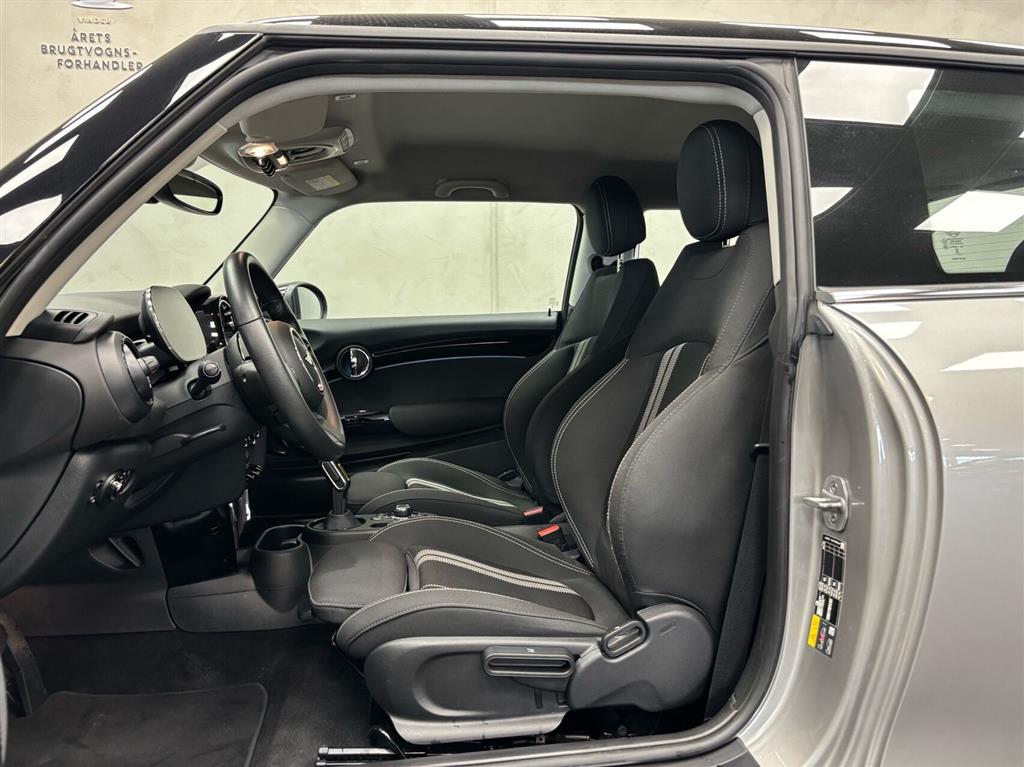 Mini Cooper SE EL Essential 184HK 3d Aut. - Image 7