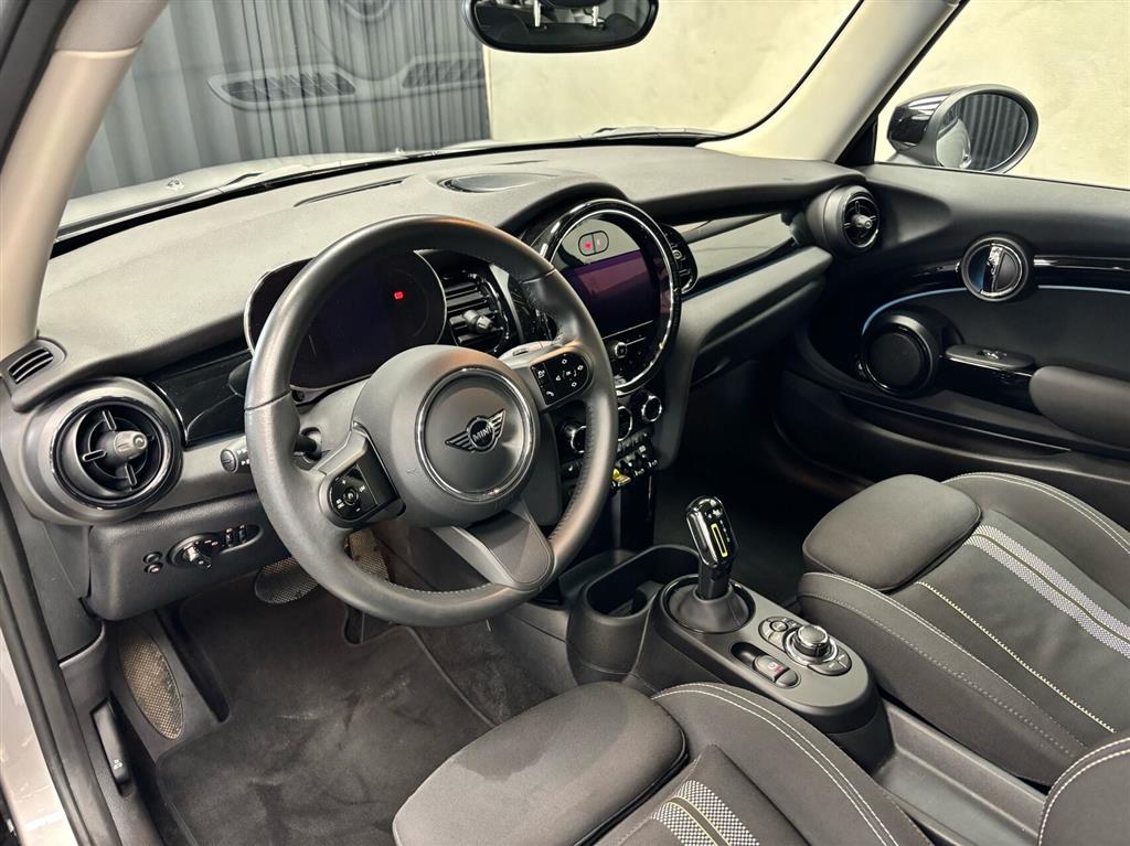Mini Cooper SE EL Essential 184HK 3d Aut. - Image 9