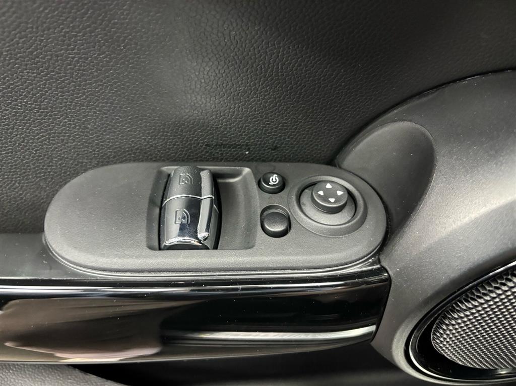 Mini Cooper SE EL Essential 184HK 3d Aut. - Image 10