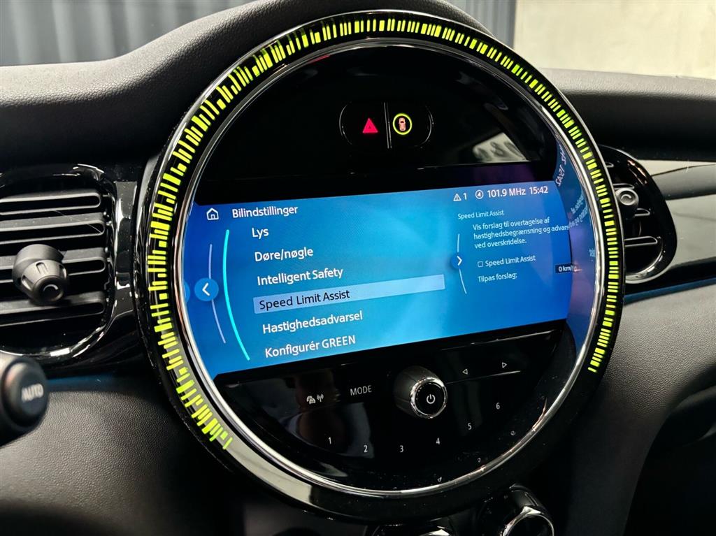 Mini Cooper SE EL Essential 184HK 3d Aut. - Image 16