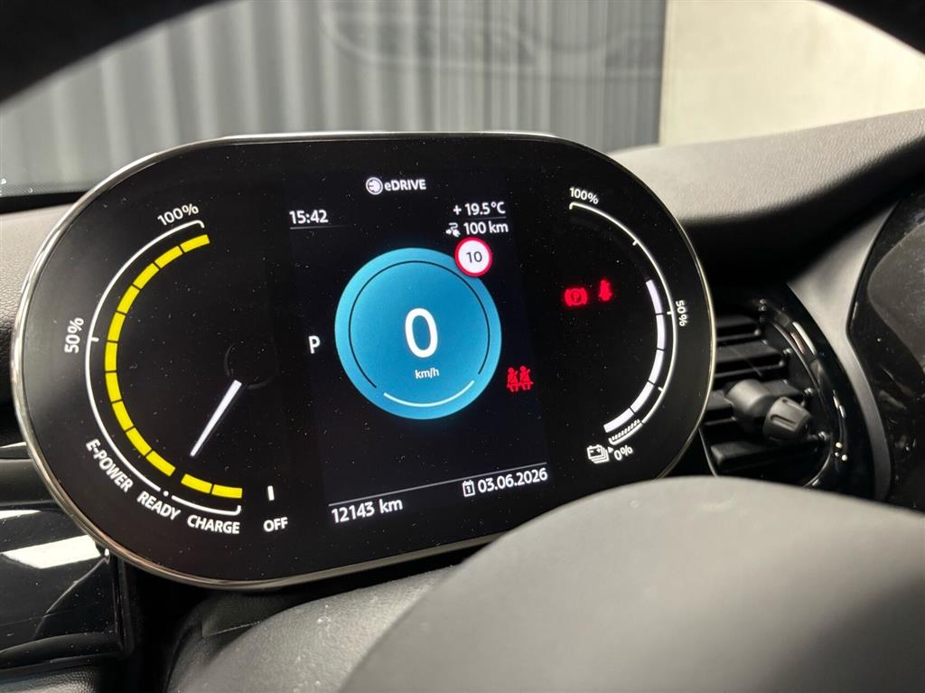 Mini Cooper SE EL Essential 184HK 3d Aut. - Image 18