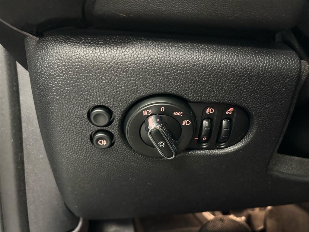 Mini Cooper SE EL Essential 184HK 3d Aut. - Image 21