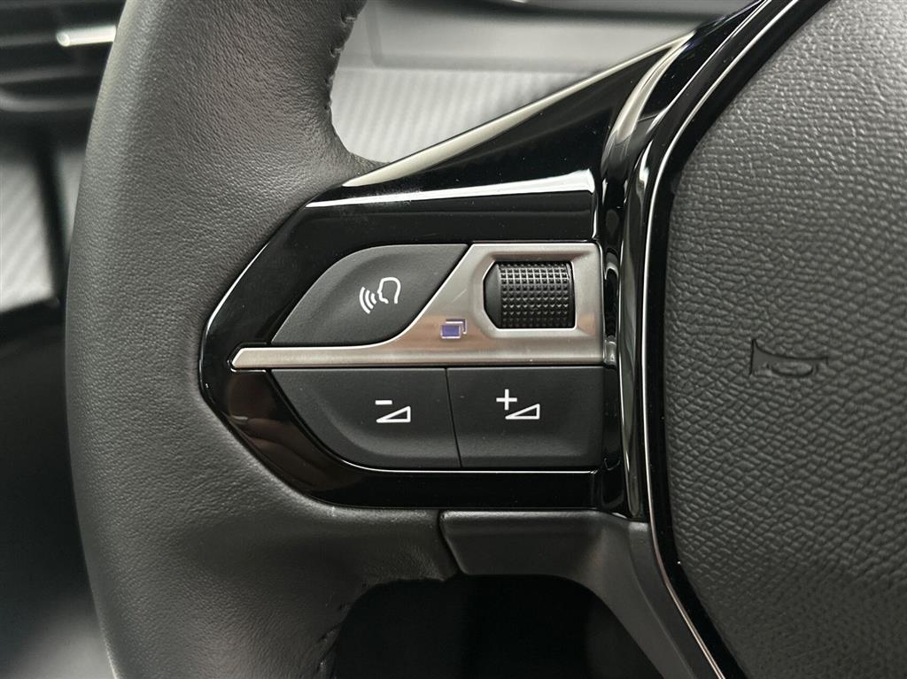 Peugeot e-208 EL Allure 136HK 5d Aut. - Image 16