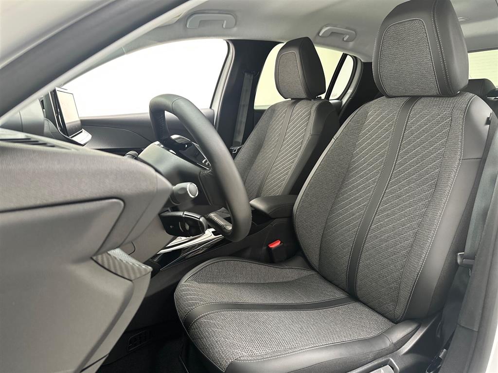 Peugeot e-208 EL Allure 136HK 5d Aut. - Image 19