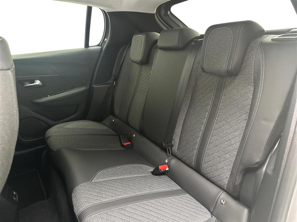 Peugeot e-208 EL Allure 136HK 5d Aut. - Image 13