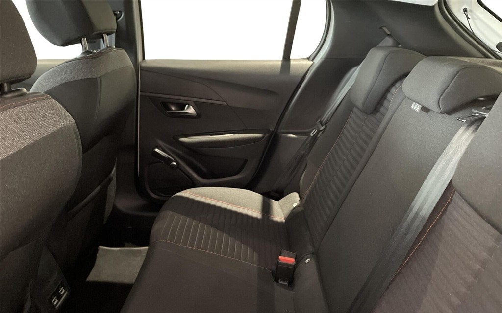 Peugeot e-208 EL Active 136HK 5d Aut. - Image 10
