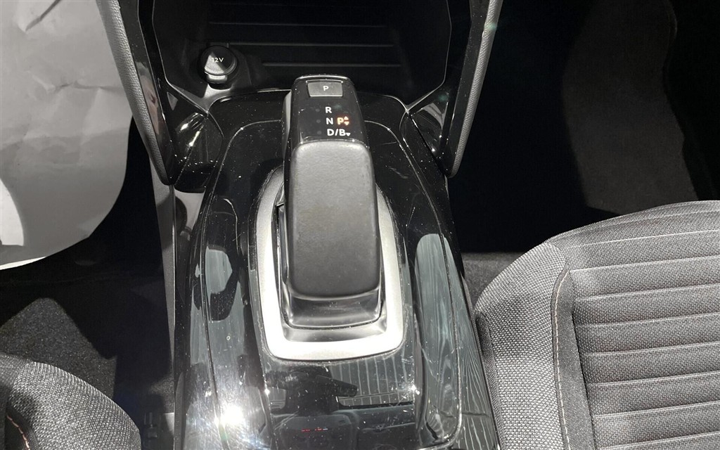 Peugeot e-208 EL Active 136HK 5d Aut. - Image 14