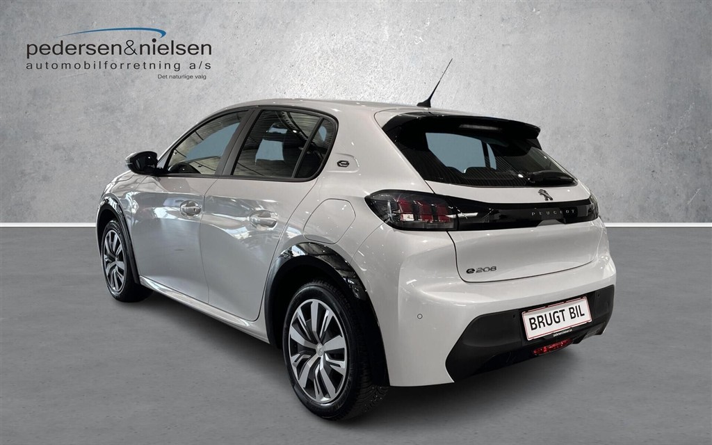 Peugeot e-208 EL Active 136HK 5d Aut. - Image 3