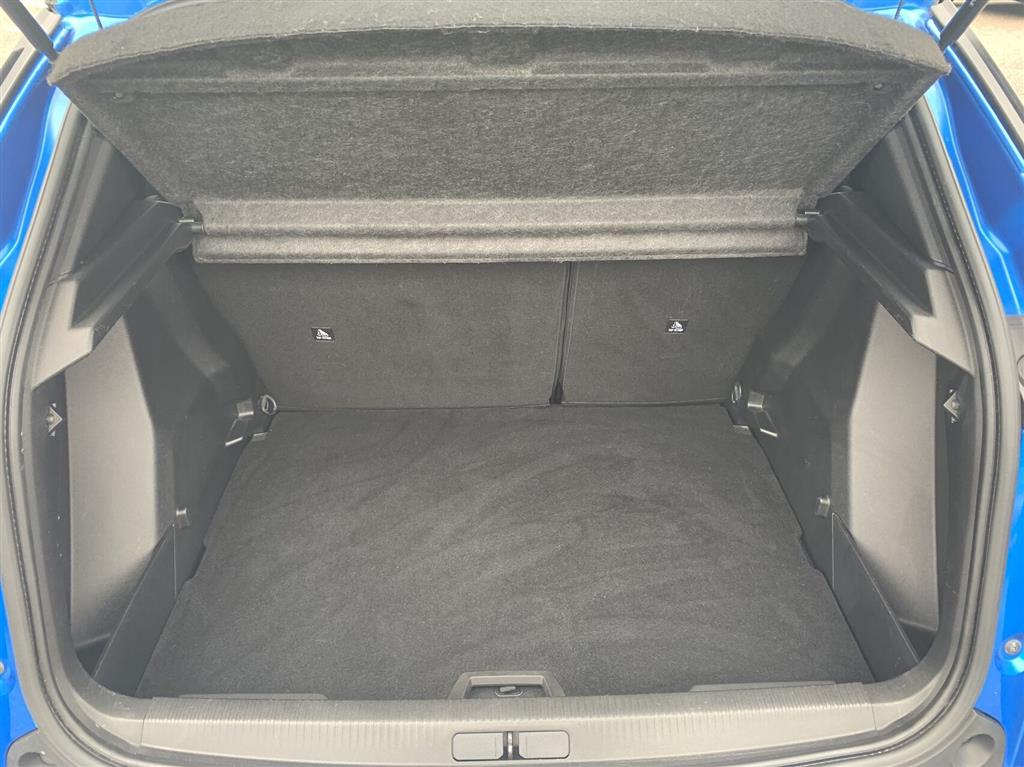 Peugeot e-2008 50 kWh GT Line 136HK 5d Aut. - Image 10