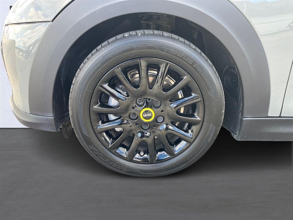 Mini Cooper SE EL Premium Plus 184HK 3d Aut. - Image 9