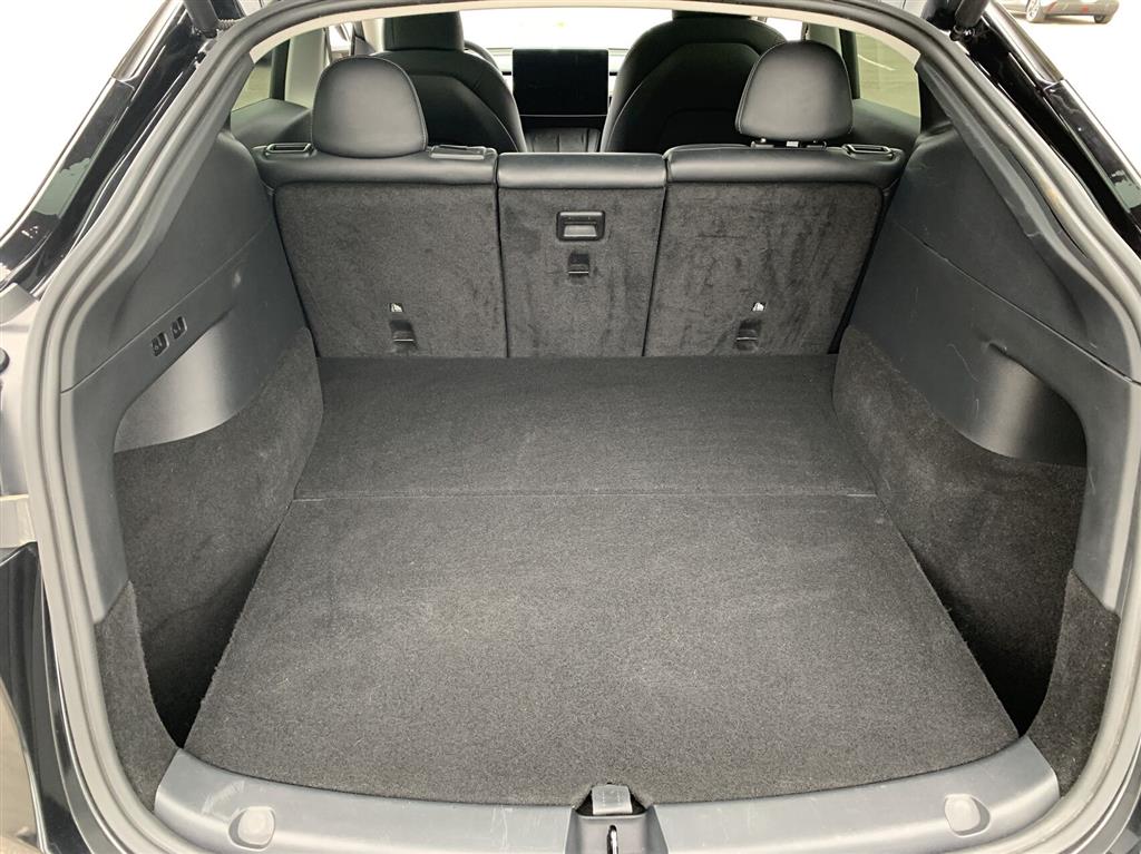 Tesla Model Y 75 kWh Long Range AWD 514HK 5d Aut. - Image 12