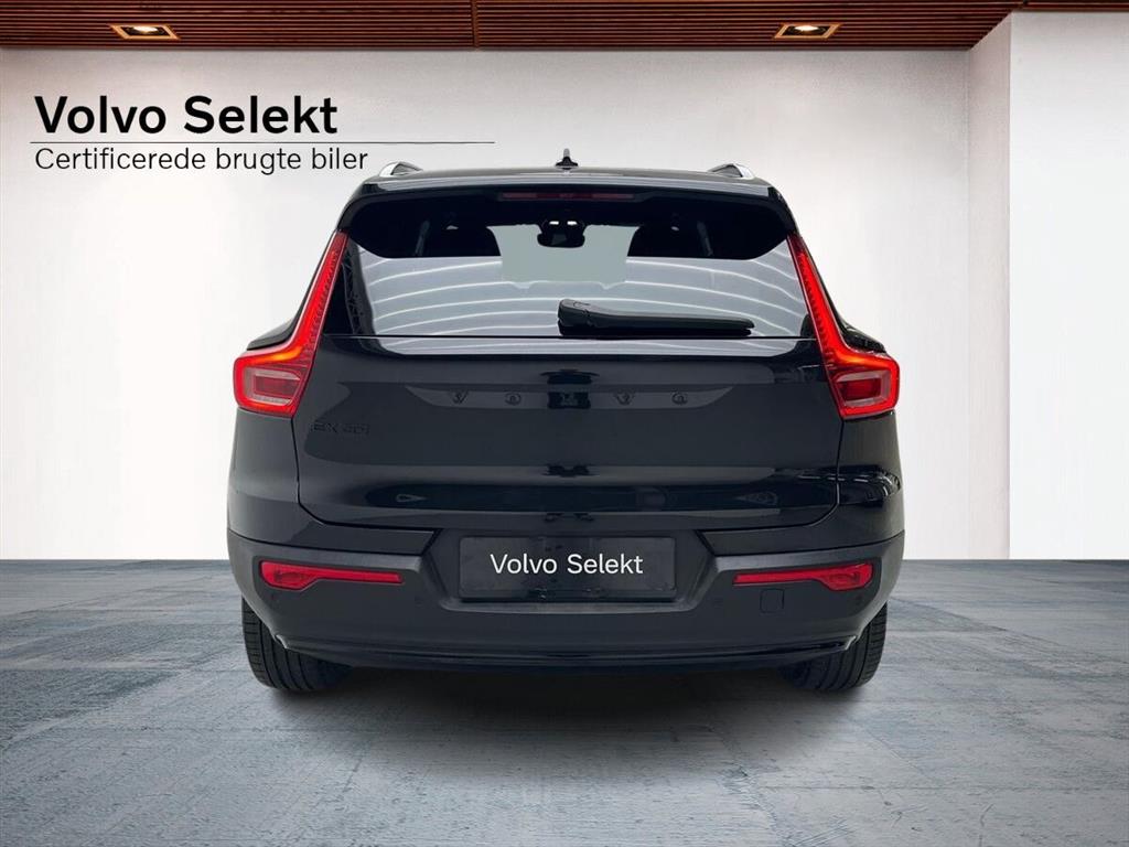 Volvo EX40 Single Motor Extended Range Black Edition 252HK 5d Aut. - Image 8