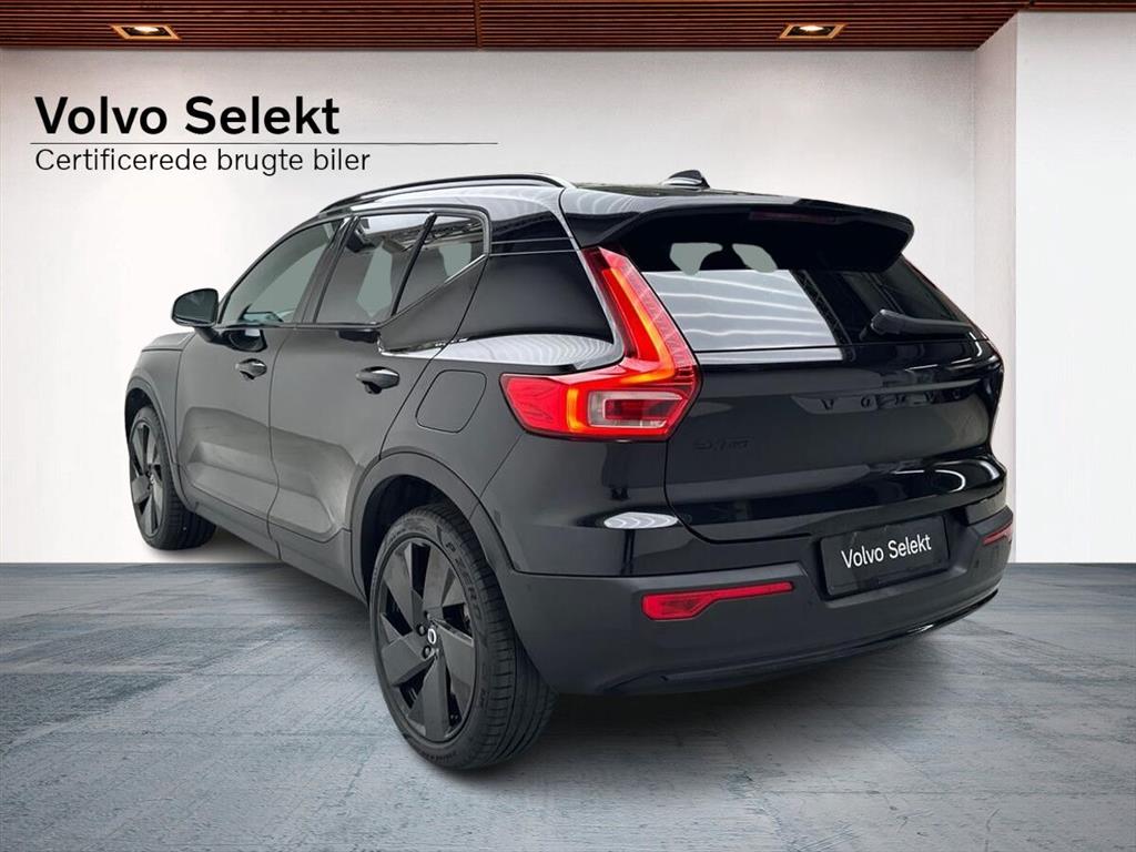 Volvo EX40 Single Motor Extended Range Black Edition 252HK 5d Aut. - Image 2
