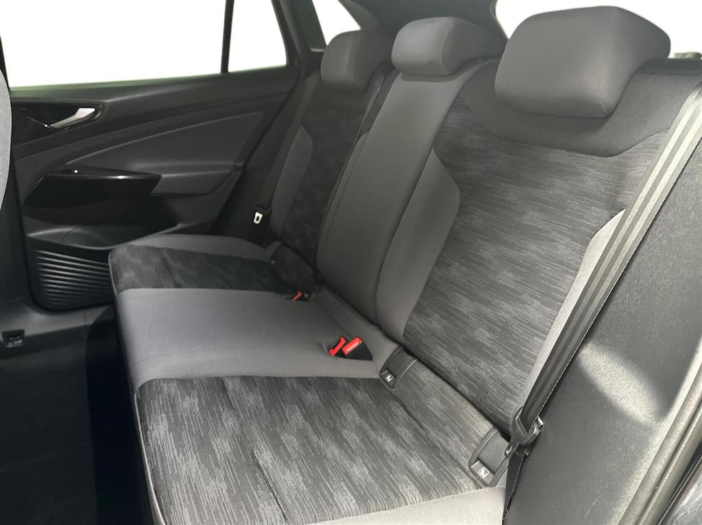 VW ID.4 EL Pro Performance 204HK 5d Aut. - Image 13