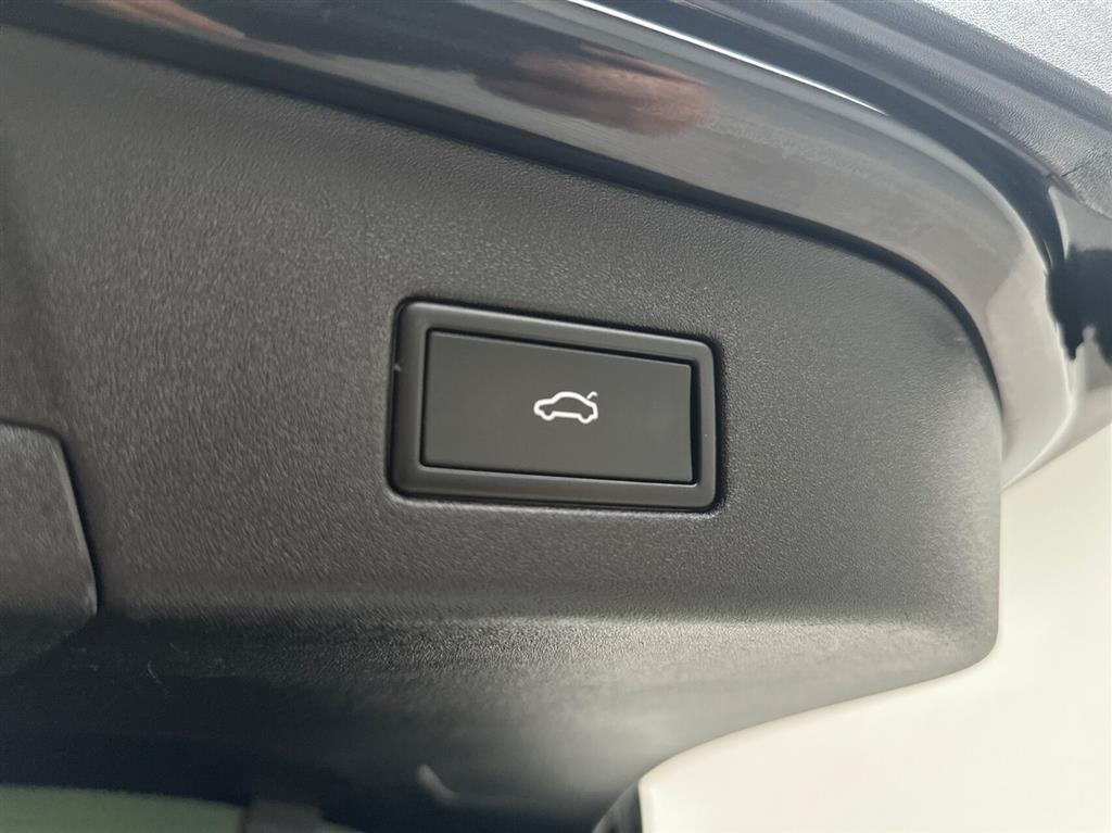 VW ID.4 EL Pro Performance 204HK 5d Aut. - Image 22