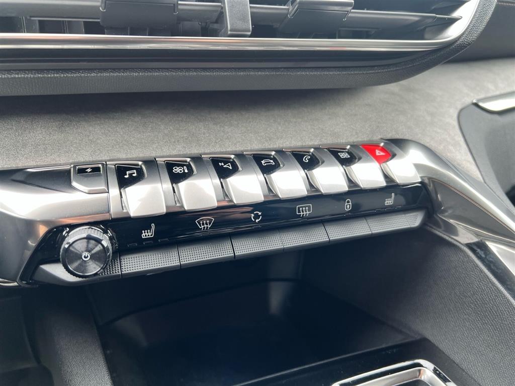 Peugeot 3008 1,6 PureTech Plugin-hybrid GT AWD EAT8 300HK 5d 8g Aut. - Image 18